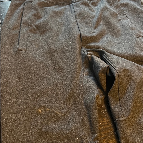lululemon athletica Men's Charcoal Joggers Pants Size S GUC (Call out, see pics) - Picture 9 of 9